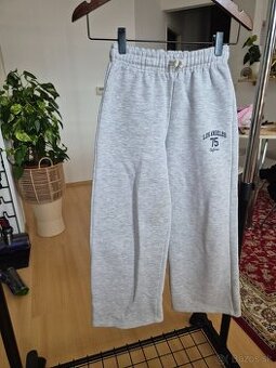 Zara dievčenské tepláky veľkosť 134,9years