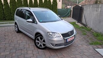 Volkswagen Touran 2.0 TDI Xenon