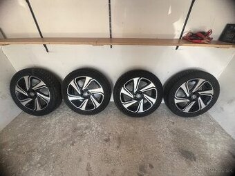 Toyota Aygo R17 komplety