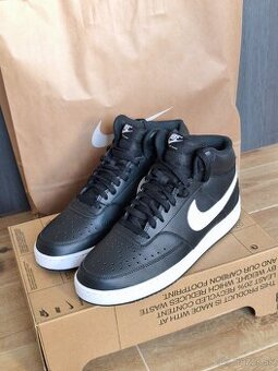 Nike court Vision size 45