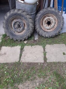 Predám kolesá na malotraktor.