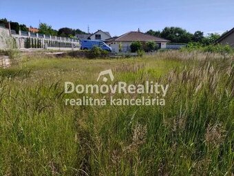 Stavebný pozemok 684 m2 – Prievidza, Sever, ul. Bazová