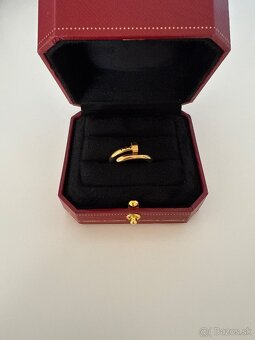Prsteň v štýle Cartier Just en Clou