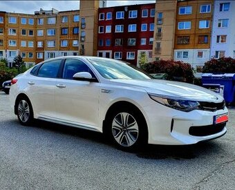 Kia optima benzin plug in