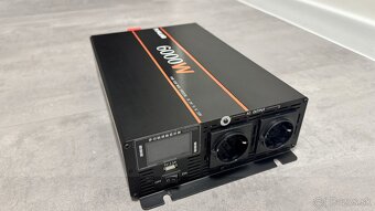 Menič z 24V na 230V čistý sínus 6000W/3000W