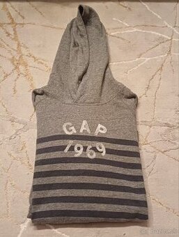 Gap šedá