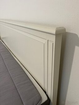 Štýlová posteľ 160x200 a nočné stolíky