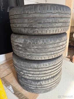 Hankook 225/55 R17
