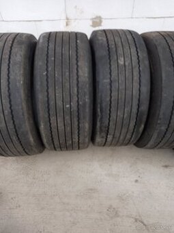 385/55r22,5 4x michelin rmx, 2x pirelly