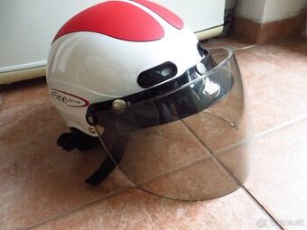 Lyžiarska prilba so šiltom - veľ. M