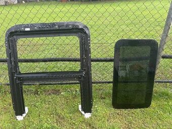 Stresné okno audi a6c6