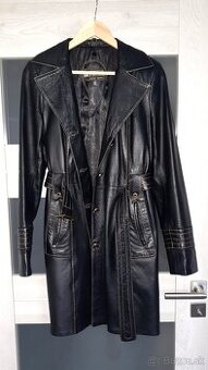 Dámsky kabát z jahňacej kože