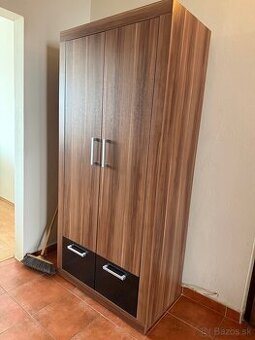Šatníková skriňa