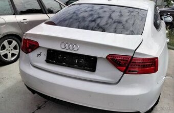 AUDI A5 2.0 TDI 2012 130 kW SPORTBACK predám DVERE,  predám
