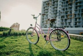 Mestský retro bicykel ružový s košíkom