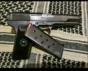 Tokarev  TT-33 - 1