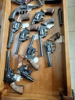 Revolver
