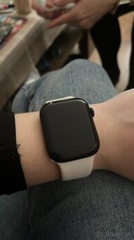 Apple Watch 8