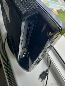 LCD TELEVÍZOR