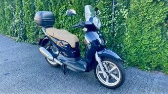 Skúter Aprilia Scarabeo 125