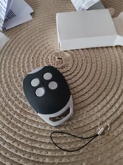 Predám diaľkové ovládanie brány Ditec