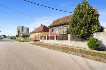 BÝVANIE A INVESTÍCIA NA BOREKOVEJ ULICI - RODINNÝ DOM V PODU