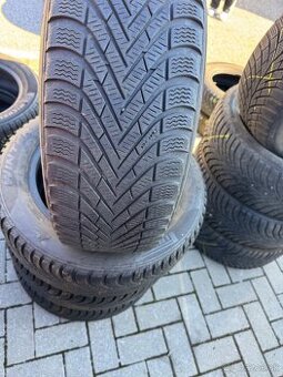 205/55R16 Pirelli