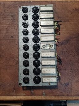 Panel vypínače poistky