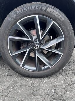 disky Škoda “Vega” R19 + letné Michelin
