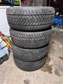 Predám použité zimné pneu goodyear ultragrip performance