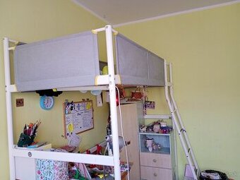 Vyvýšená posteľ Ikea