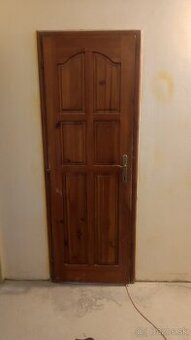 Predám drevené dvere 2 kusy, 65 x 197 cm