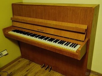 Klavir PETROF, pianino