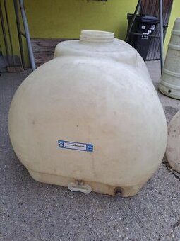 Plastové sudy 500 L a 300 L - 1