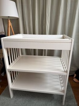 Prebalovaci pult ikea