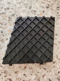 PREDÁM mriežku nárazníka pre BMW