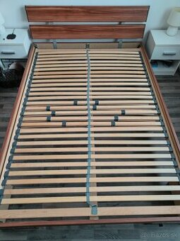 Posteľ + Rošt