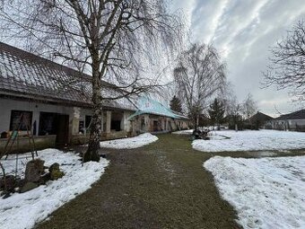 Na predaj starší sedliacky R. dom  s obrovským pozemkom  292