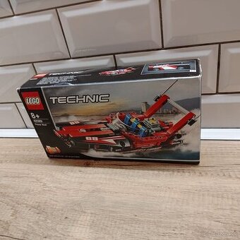 Lego 42089 nove