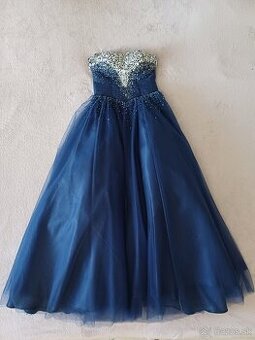 Predáme spoločenské šaty