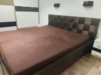 Posteľ Blanar celočalúnenná