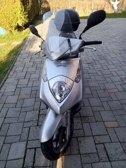 Honda Dylan 125