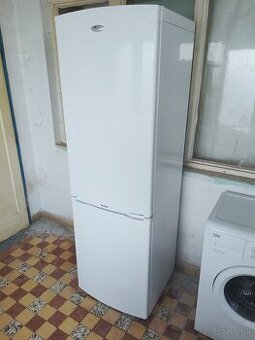 Predám chladničku Whirlpool 187cm