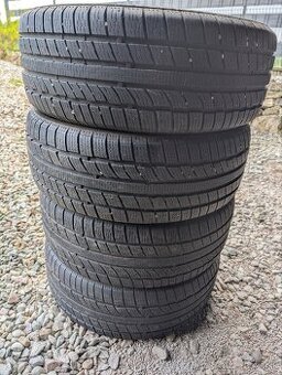Celoročné pneumatiky OVATION 215/55R17