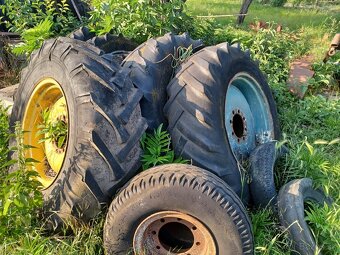Kolesá koleso na traktor pneumatika zetor E512