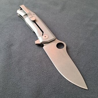 Spyderco Spymyto, Green Micarta