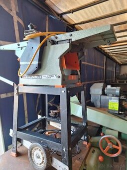 Hoblovačka s prepustačkou dewalt 26cm