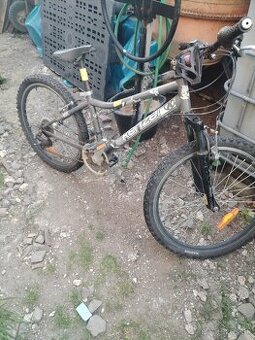 Bicykel predám