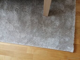 Kusový koberec novy