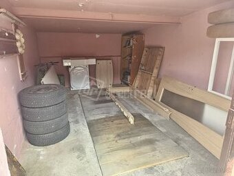 Ponúkame na predaj garáž pri obchodnom dome LIDL, …